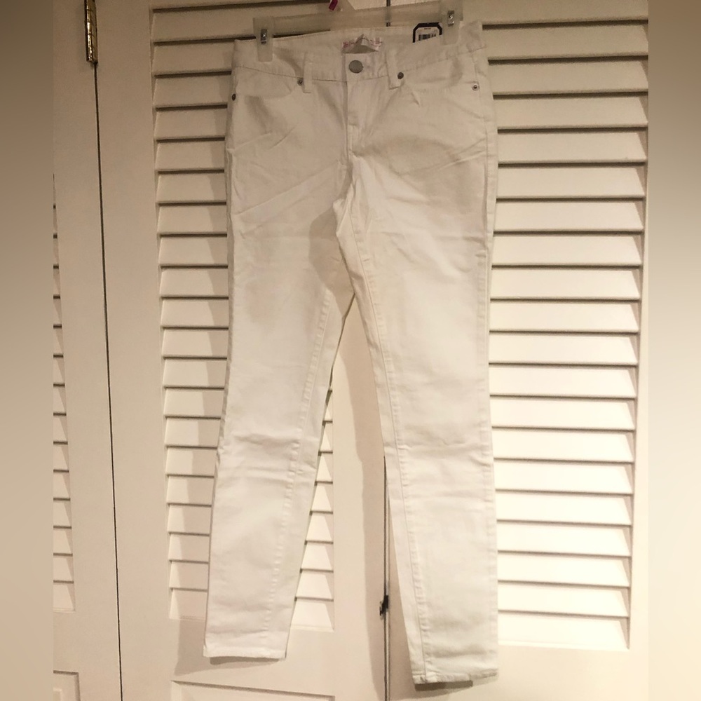 NWT No Boundaries White Skinny Jean